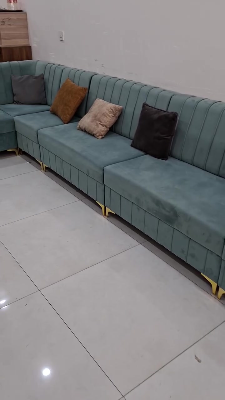 تاخم L  ١٠ نفر زؤر خاوين له هه ولير ***********
