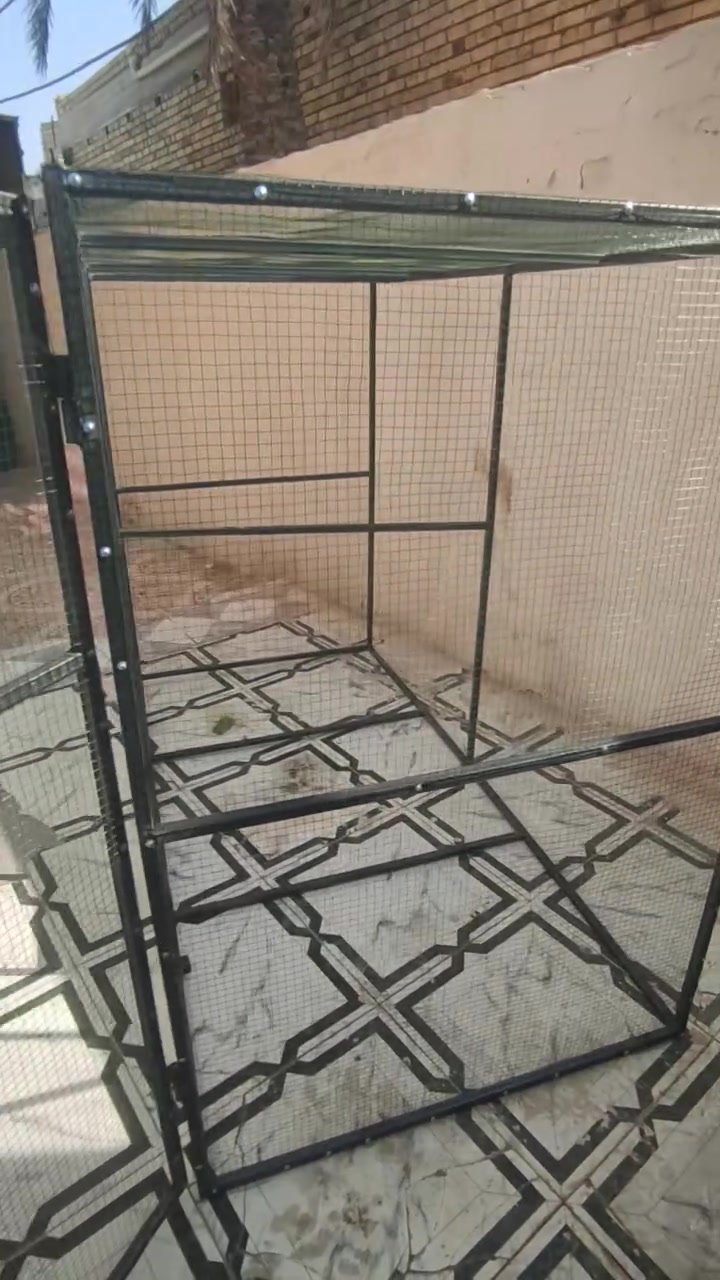 تم اكمال قفص طيور حب الى احد الاخوه في ناحية العكيكه
القياسات
ارتفاع متر او نص
طول مترين 
عرض متر 
سعره 130 
كرمه بني سعيد 
***********
