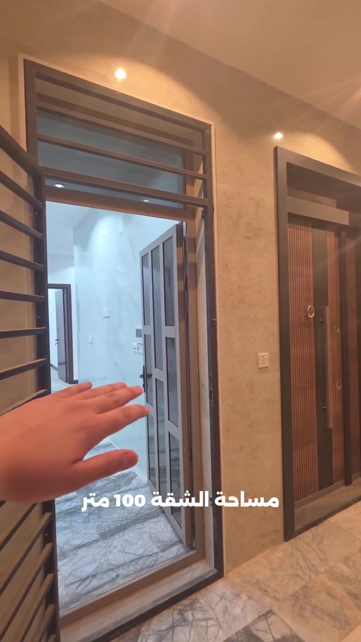 🏠 شقة زيرو للإيجار  _  المنصور / دور السود 
🏙 طابق ثاني 
🏠 غرفة نوم 2 + صالة + مطبخ + صحيات 
📏 مساحتها 100 م٢
👨‍👩‍👦‍👦👷‍♀️ مناسبة للعوائل وموظفات 
💰 بـ 900 ألف قابل للتفاوض  
للأستفسار : ***********
