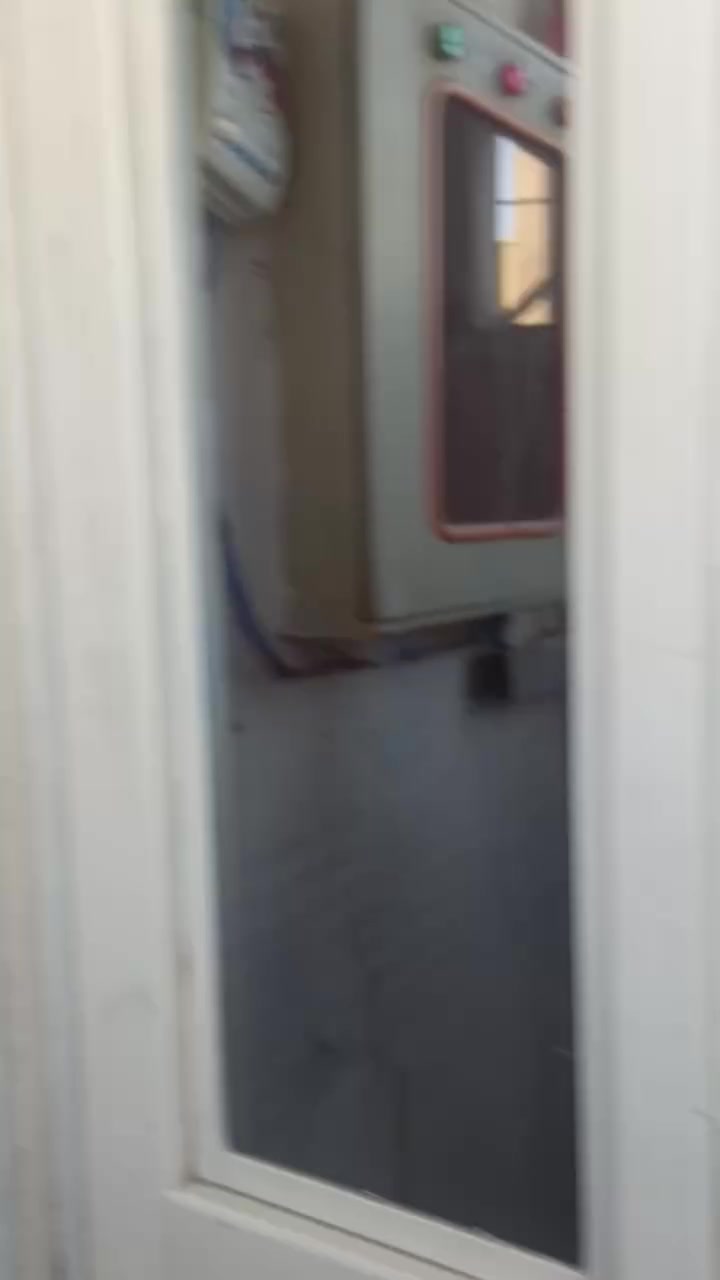 السلام عليكم
شقه سكنيه للايجار في منطقه الحريه دباش طابق اول تحتوي على غرفه نوم واحده وهول ومطبخ وحمام للاستفسار ***********

