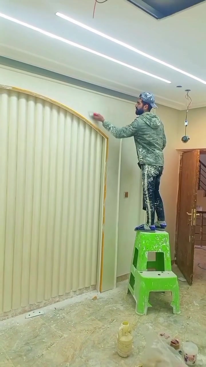 صبغ وديكورات • تشطيب داخلي وخارجي • شغل درجة أولى