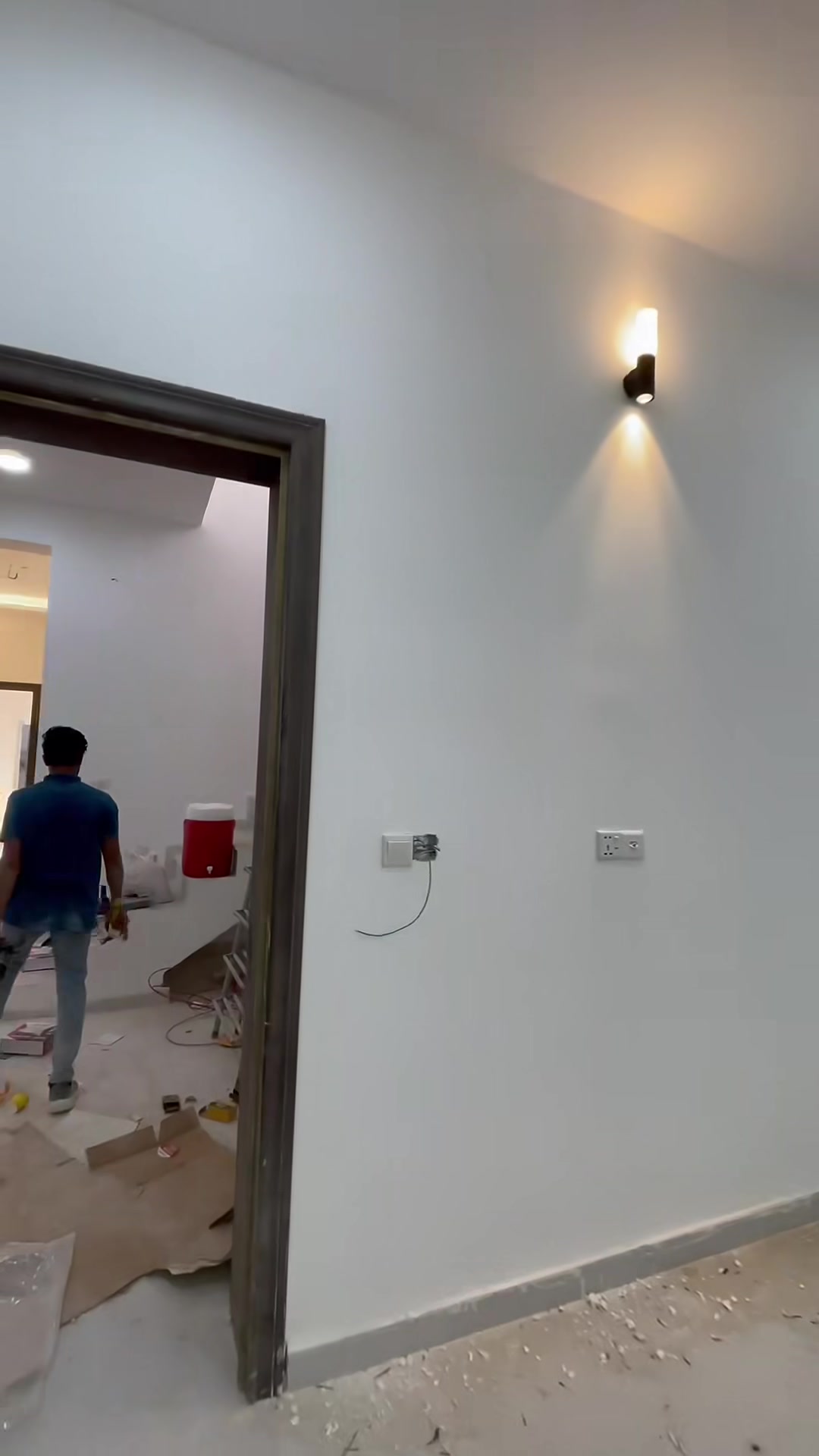 احد اعمالنا الكهربائيه مرحله التقفيل.  
مستعدون لعمل
 التأسيسات الكهربائيه بأنواعها 
بوري دفن .
..سيمنز ..
 نشر ..
 نزالات 
.تسليك
 .تشطيب 
..صيانه 
نشر منظومة كامرات مراقبه 
منظومة ستلايت 
ومنظومه ايرث 
بأنسب الأسعار للتواصل ‭***********
