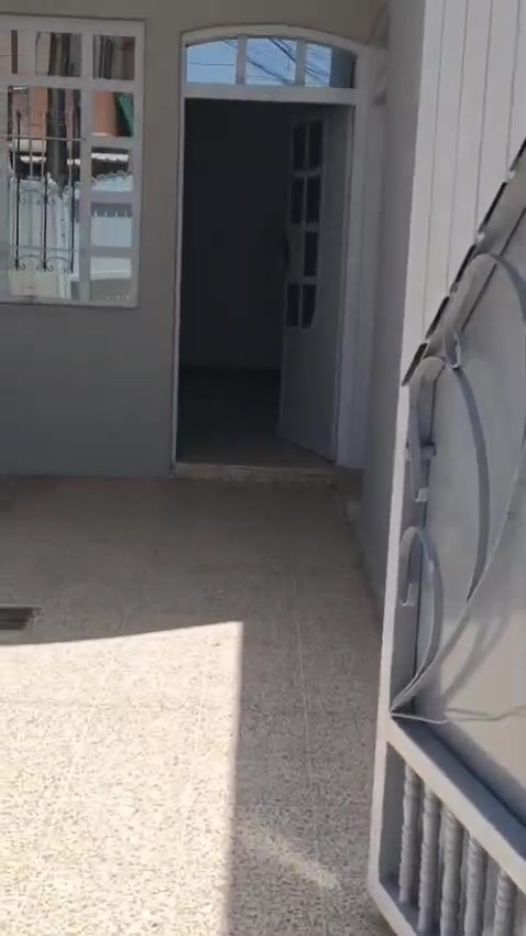 🏠 للإيجار – بيت سكني في حي سومر
📍 الموقع: حي سومر، قرب دائرة الكهرباء
📐 المساحة: 100 متر
✨ البيت زيرو 
يتكون البيت من:
• غرفة استقبال
• صالة
• غرفة نوم
• صحيات
• غرفة في الطابق الثاني تصلح كمخزن أو استخدام إضافي
💰 بدل الإيجار: 275 ألف دينار شهرياً
❗ غير قابل للتفاوض
📞 للتواصل والاستفسار: ***********
***********
🔑 بيت جديد، موقع مميز، ومناسب للسكن.