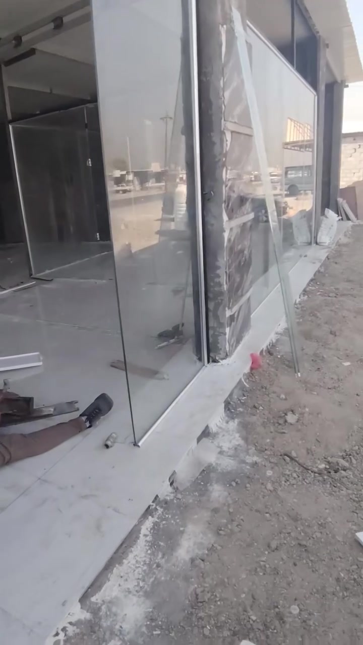 زجاجيات • عباس الخطابي • كربلاء