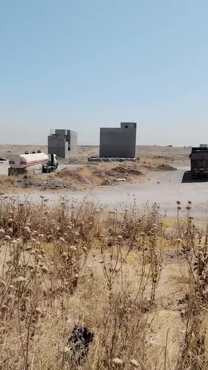 السلام عليكم عندي هيكل مساحه 100متر مربع ***********/***********
