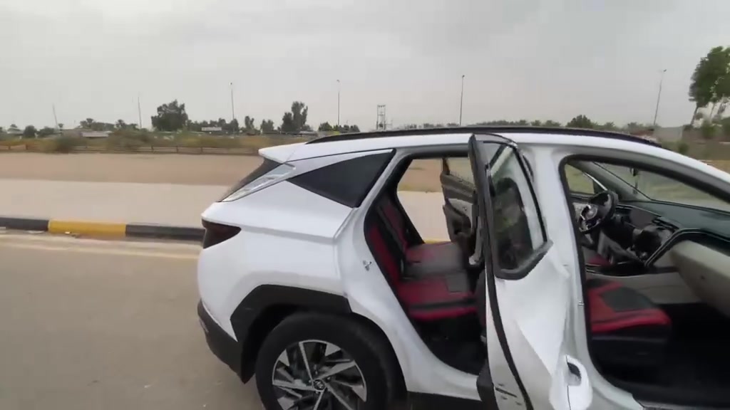 سيارة توسان خليجي موديل 2024
☑️ السيارة فووووول
⬅️ عدا بانوراما (بدون بانوراما)
⬅️ بصمة تشغيل
⬅️ بصمة أبواب
⬅️ 3 أنظمة قيادة
⬅️ كراسي كهرباء
⬅️ تشغيل عن بعد
⬅️ شاشة أبل كار بلاي الأصلية
⬅️ شاحن وايرلس
⬅️ فول تحكم ستيرن
⬅️ حاجب نهاري
⬅️ حساسات أمامية
⬅️ حساسات خلفية
⬅️ كاميرا خلفية 
⬅️ مرايا شفط ويا القفل
⬅️ هاند بريك بصمة
⬅️ نظام ترحيب
⬅️ إشارات بالمرايا
⬅️ قطعتين تبريد
السيارة بعدها جديدة، ماشية 50 ألف.
السيارة مكفولة، عدا بيها شخطة بالباب الخلفي أثر تكتك، وتم إصلاحها وصبغها، وموجودة بالمنشور صور قبل التصليح، وهذا السونار قبل التصليح، يعني مطلع الشخوط بارد. رجعتها شغل درجة أولى.
مرقم بغداد
السعر: 187 وبيه مجال
واسط – العزيزية
***********
