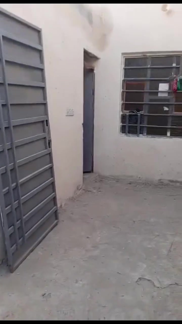 السلام عليكم بيت للبيع في حي الاعلام مساحته ١٠٠ متر يتكون من غرفتين وصاله ومطبخ وصحيات بناء حديث يرهم اقصاد ٢٥ مليون ومقدم ١٠ مليون وكل شهر ٣٠٠ ونقدي ٢٢ مليون
للاستفسار الاتصال على الرقم ***********
