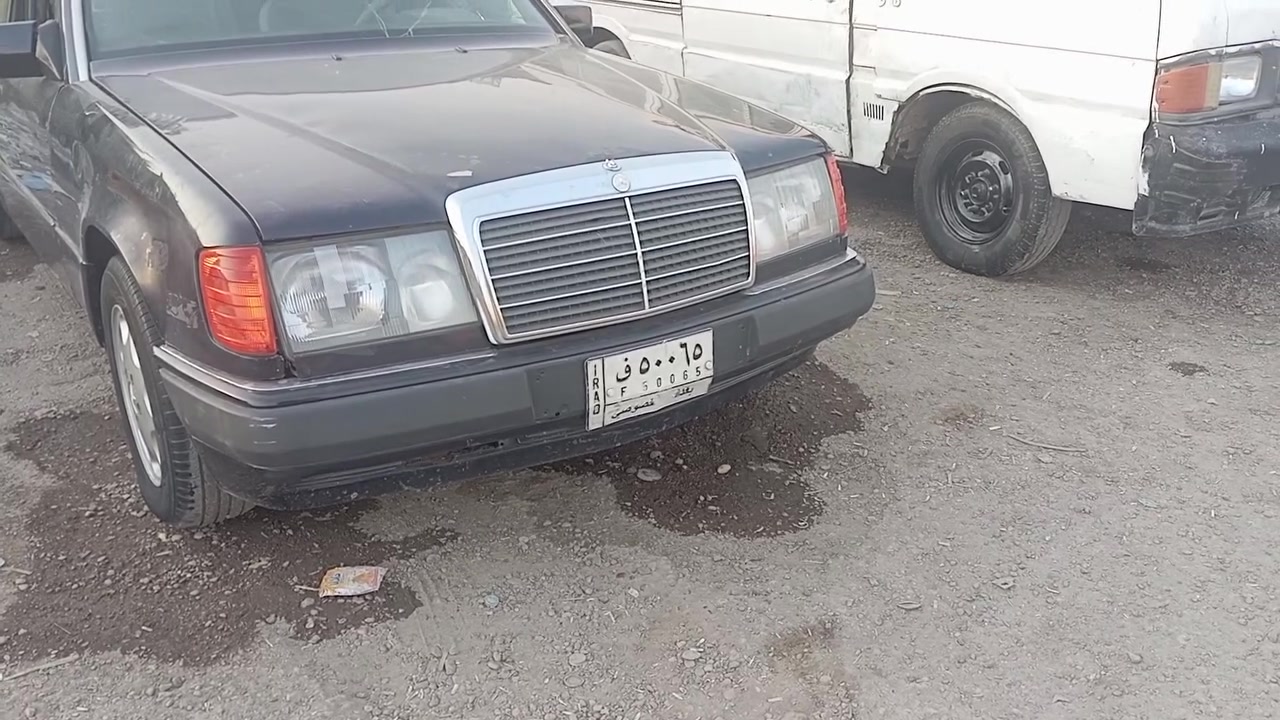 سياره مرسيدس 2 محوره جير ومحرك بطه موديل 87 حلوه السياره حداديه رقم بغداد تحويل وكاله طلب السعر المطلوب 25 ورقه رقم الهاتف ***********. مكاني بغداد حي اور
