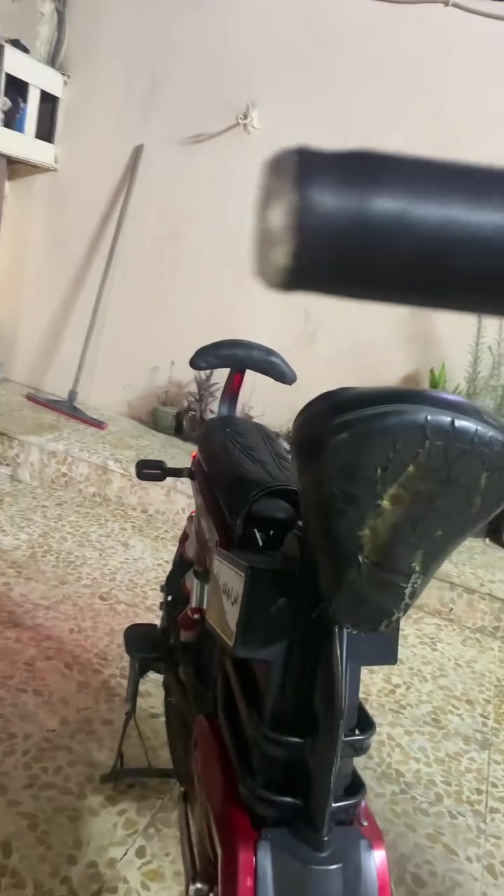 ماطور شحن للبيع حجم 20شاشة بلوتوث كلشي بي شغال 4بطاريات واحد منفوخة بس شغالا المكان الموصل حي البكر قرب سنتر حسين السعر 180 وبي مجال رقم ***********
