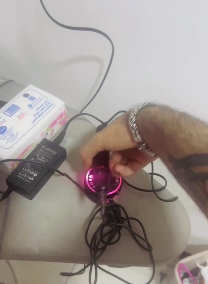 جهاز تاتو هوك أمريكي. شركة z1
استعمل قليل. ***********
