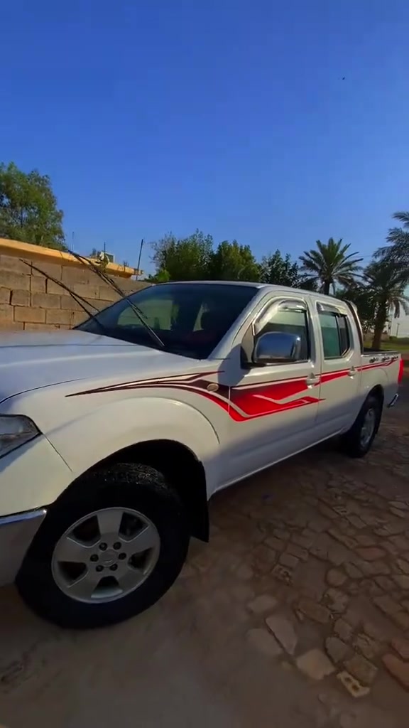 السلام عليكم نيفاره موديل 9كفاله فقط بدي صبغ بدون ضربه سياره مكفوله محرك تبريد تخم تاير ما نقصه شي رقم اربيل بسم راعيه تحول واستلم لوحات بنفس ليوم السعر 95بيه مجال مراوس عادي العنوان واسط قضاء العزيزية رقم ***********

