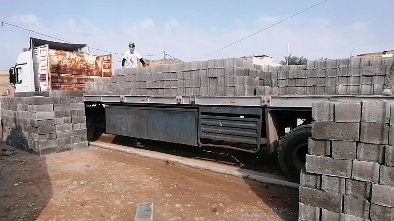 سلام عليكم للبيع عربانه حداديه تخم تاير كهرباي جاهزه بريك هوه مكاني ديوانيه ***********
