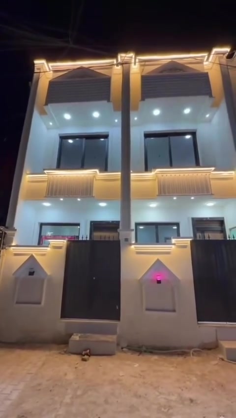 مشتملات للبيع مساحه ٥٠ متر بناء حديث درجه اولى فول مواصفات ٣ غرف نوم وصاله وملحقات موقعهن كلش حلو الحريه محله ٤٢٦ للأتصال.  ***********
موجود فيديو من الداخل
