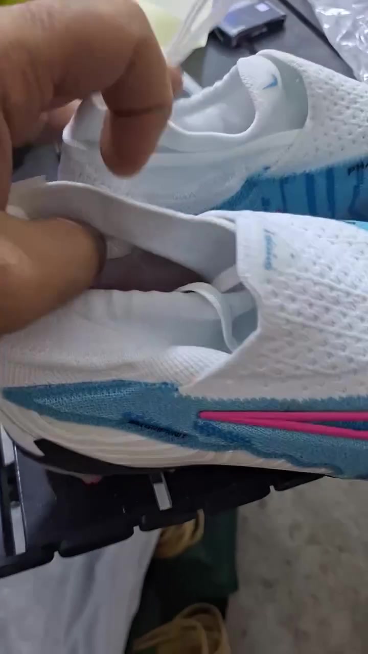 Nike Phantom GX Elite FG
المقاس: 43 أوروبي
رقم الموديل DC9968-446
***********
