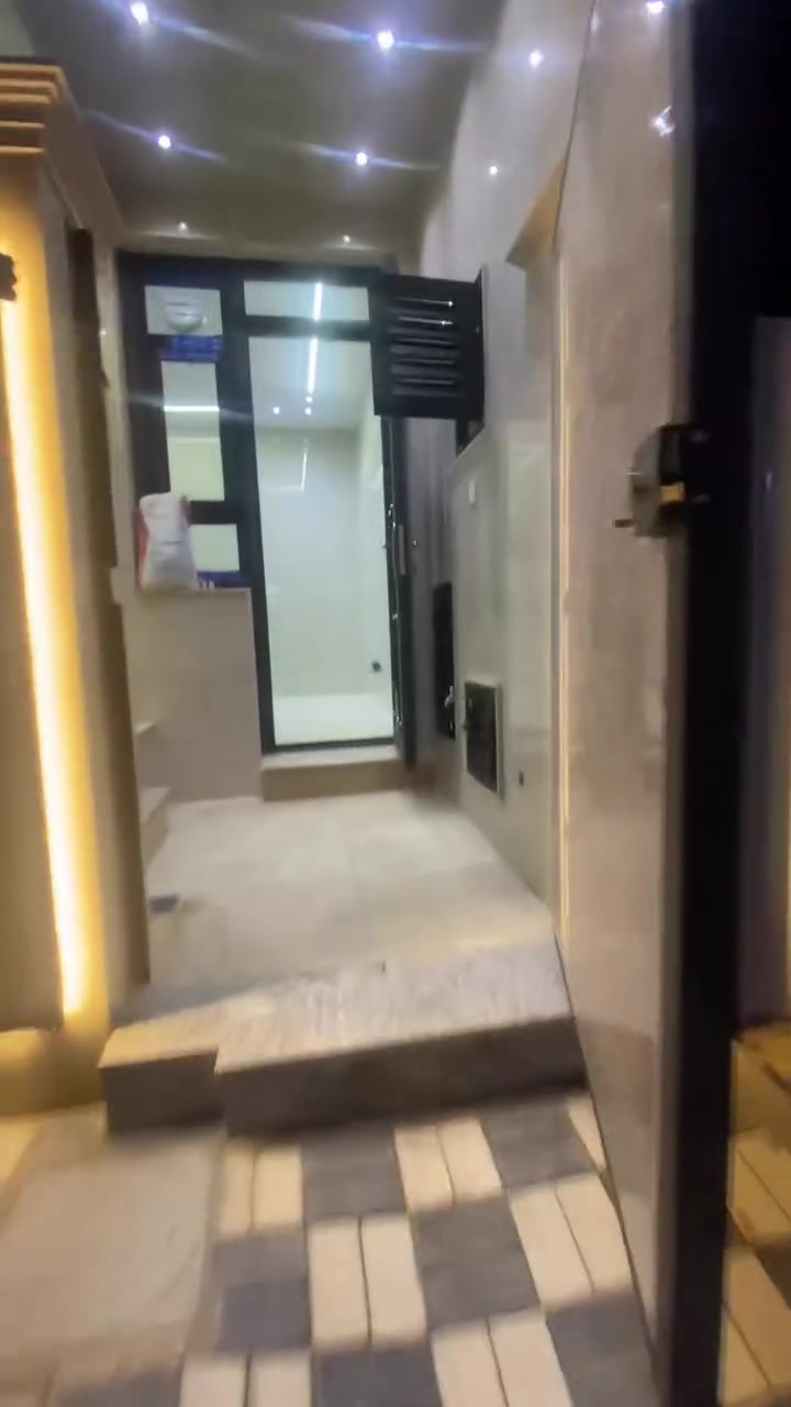 عقار • ماكو تفاصيل