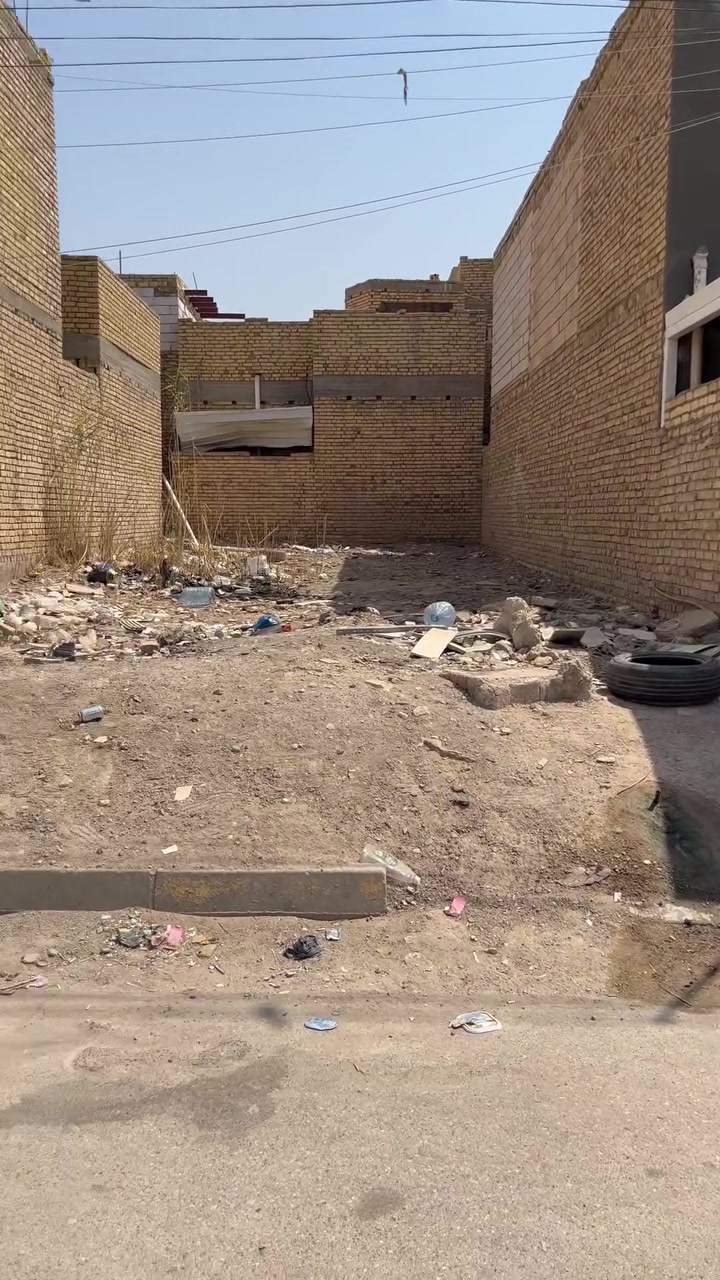 قطعة ارض للبيع المساحة 150 العرض۷.ونص
النزال 20
ملاحضه القطعة ب اسمي خاليه من اي مشكلة 
موقع القطعه الاسكان الصناعي خلف مركز شرطة الاسكان فرع مدرسة المعرفة 
الاستفسار ***********
