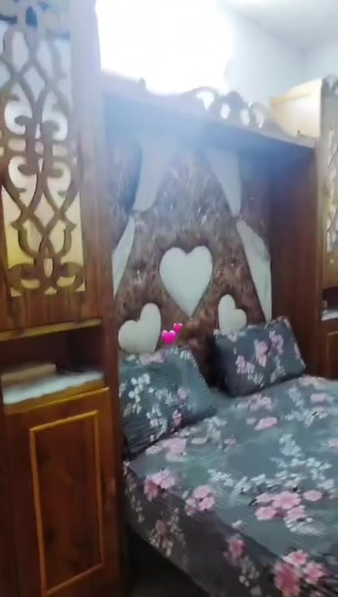 غرفه اخشاب • مستخدمة شوية