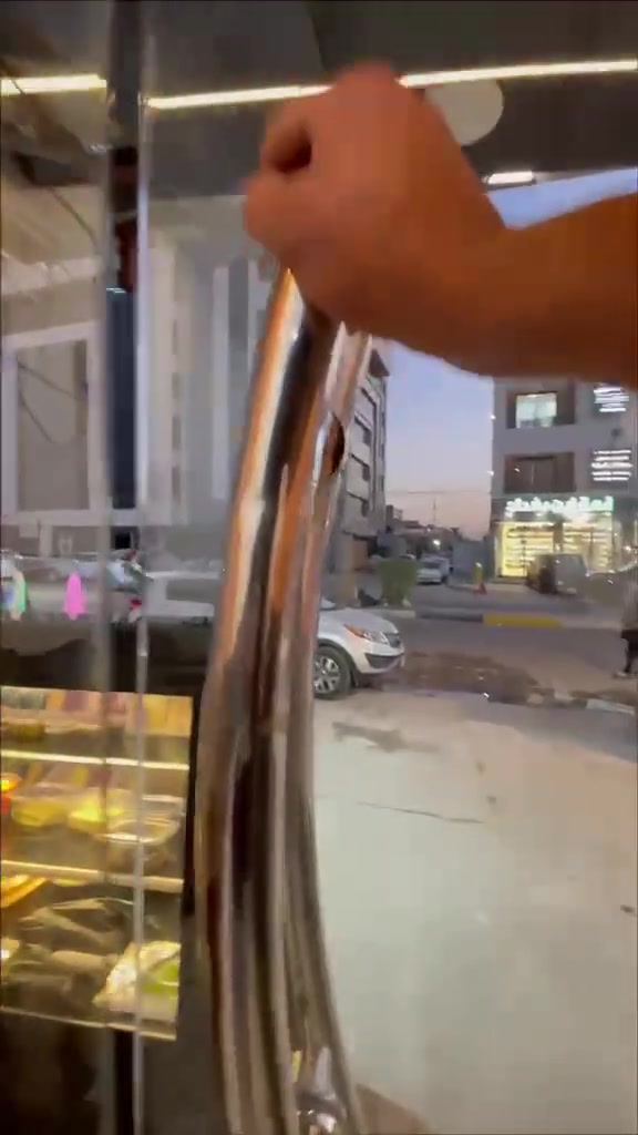 سلام عليكم
كافيه و حويات مقابيل الكليه الرافدين 
يحتوي 
تخم سبلت 3 طن 
عارضه كيك 
جهاز وافل جديد 
جهاز كريب 
عارضه ببسي و مي 
1 بالشهر يبدي الدوام 
اجاره شهر 10 مدفوع 
سبب البيع عندي ضرف و احتاجيت 
المحل بالدوام يفتح ساعه 7 صبح و تكدر تضيف انته بره اباب المحل مشروع خير من الله 
ماكو كوفي ولا محل حلويات قريب عليك شغال ع منطقة 
***********
