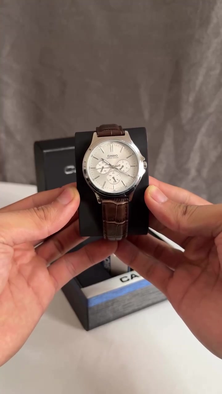 ⌚️🔥 پێشکەشێکی تایبەت لەسەر کاتژمێرەکانی CASIO EDIFICE 🇯🇵

🚚 گەیاندن  بۆ هەموو پارێزگاکان ✅

✨ تایبەتمەندییەکان:
• گەرەنتی بۆ ماوەی ساڵێک
• پیاوانە
• جوڵە: کوارتز
• بەرگریکارە لە ئاو

📞 بۆ داواکاری و زانیاری زیاتر:
واتساپ + پەیوەندی: ***********

✨ دەرفەتەکە لەدەست مەدە! بڕی بەردەست سنووردارە ⌚️🔥
