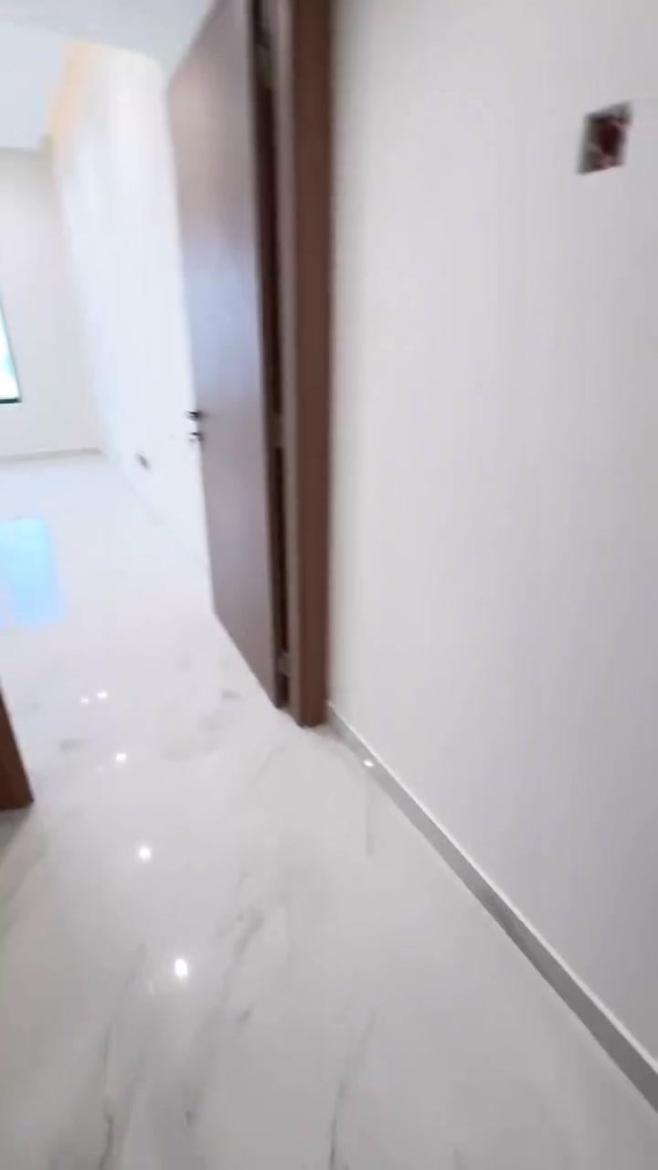 شقة للبيع في مجمع بروج السكني 

بدون وسيط 

سعر المتر 1650$
بنايه الهدير 
إطلالة مطار +بوليفارد 
مساحة ١٥٧ متر 
غرفتين نوم 
***********

اما بيع بشكل كامل / او تحويل الدفعات على المشتري باقي ١١ دفعه

جاهزة للاستلام
