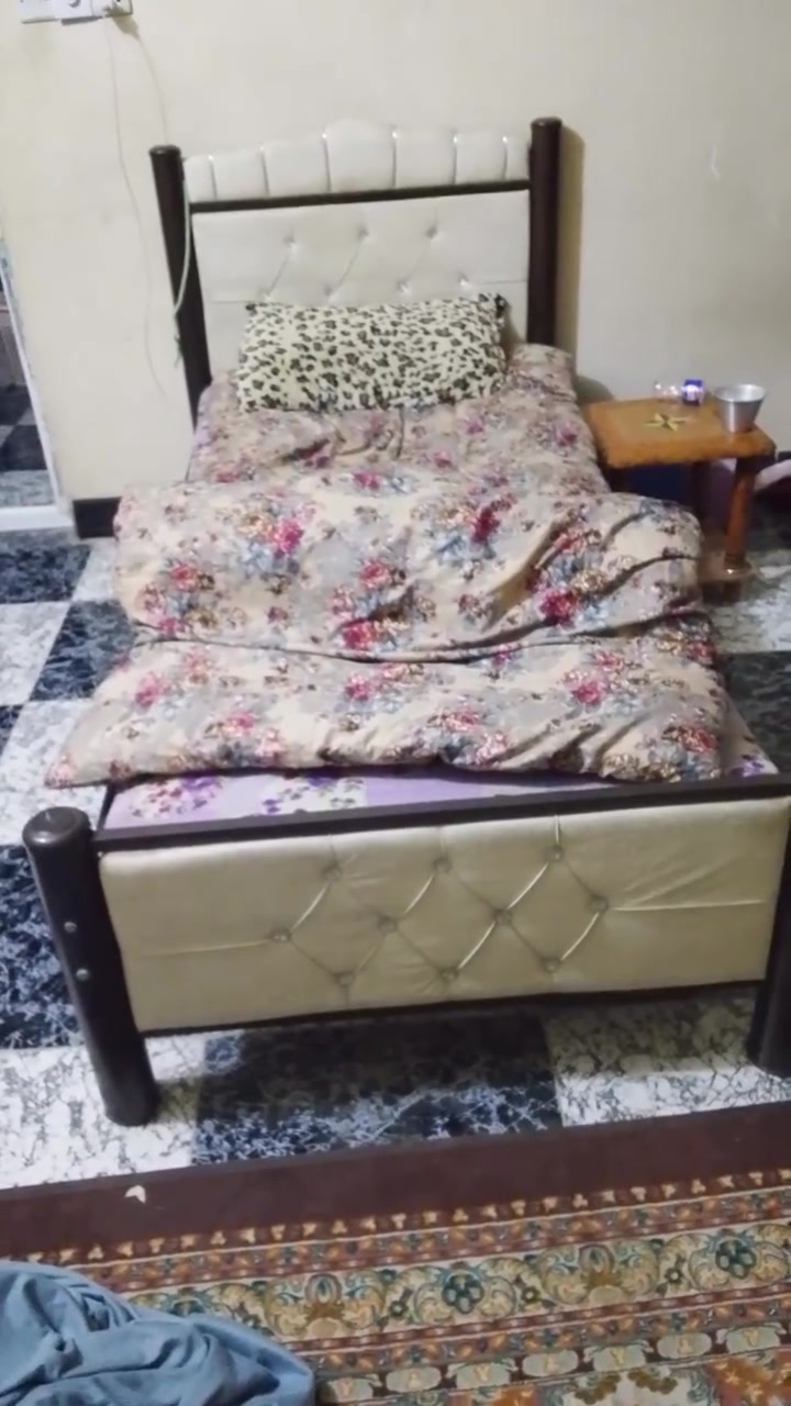 سرير • غرفة نوم • بغداد