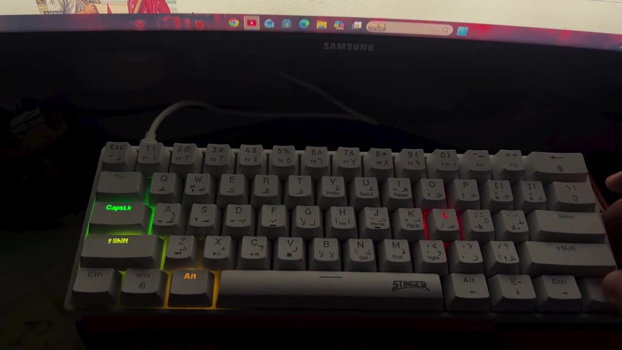 كيبورد  stinger sk-3000 بلو سويتش
اوبن بوكس بيه عدة اشكال وانماط للبيع او المراوس بكيبورد ريد سويتش 

متوفر توصيل 
للتواصل خاص او ***********
