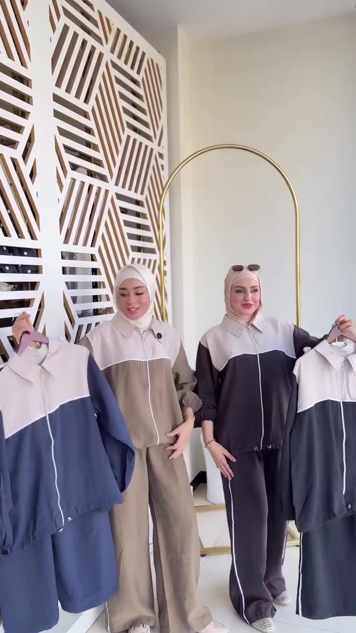 الازياء هي شيء مؤثر في عالم الموضة،♥️
تتميز بأسلوبها الفريد والجريء.
(عليه توكلت وعليه يتوكل المتوكلون

🌸 سوت خامه دابل إيطالي 🌸

السعر ⚡️ 30  الف   ✅ 

القياسات- 38 40 _42-44-46-48
توصيل كل المحافظات 7 بصره 5
