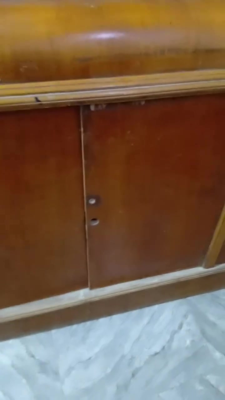 من رخصة أخونة لادمن بوفيه السعر 60 العنوان الناصرية الاسكان الصناعي رقم وتساب ***********
