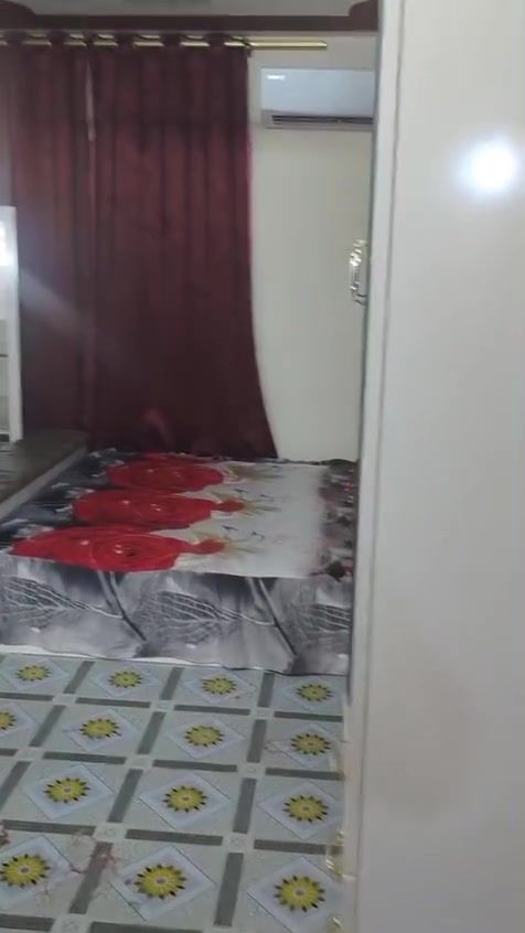 غرفة خشاب ايطاليه منشأ مستعملة شي قليل حلوة نظيفة جديده بحالة ممتازه للشراء والسعر الاتصال على الرقم *********** ابو حسام في حبانيه سي سي
