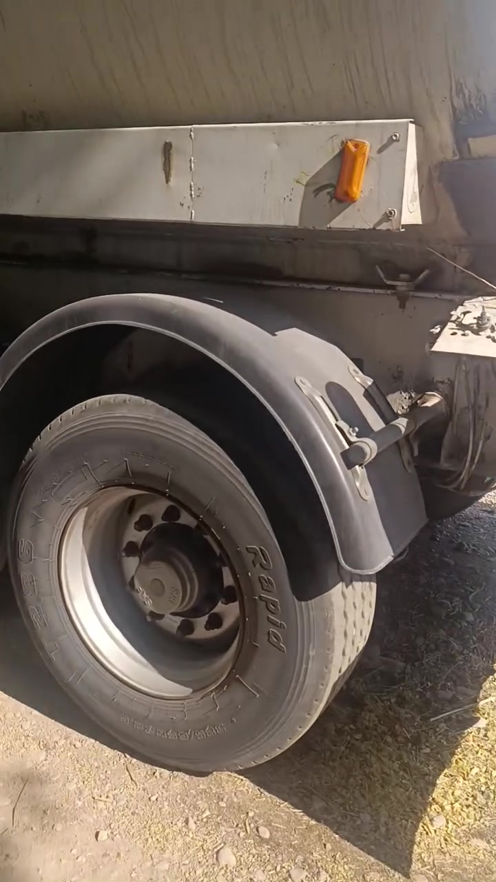 سلام علیکم تانکی تک تایر فصل و ربت سلیمانیە  بطل شاکر  شرط کل شی   *********** 
تانکی تاک تایەر بۆ فرۆشتن فەسل و رەبتی سلێمانی حازرە بۆ لێ کردنەوە بەشەرتی هەموو شتێ  قاتع کەبس  بطل شاکر  لۆک

نص مكتوب في الصور:
- 15:01 2026/9/13