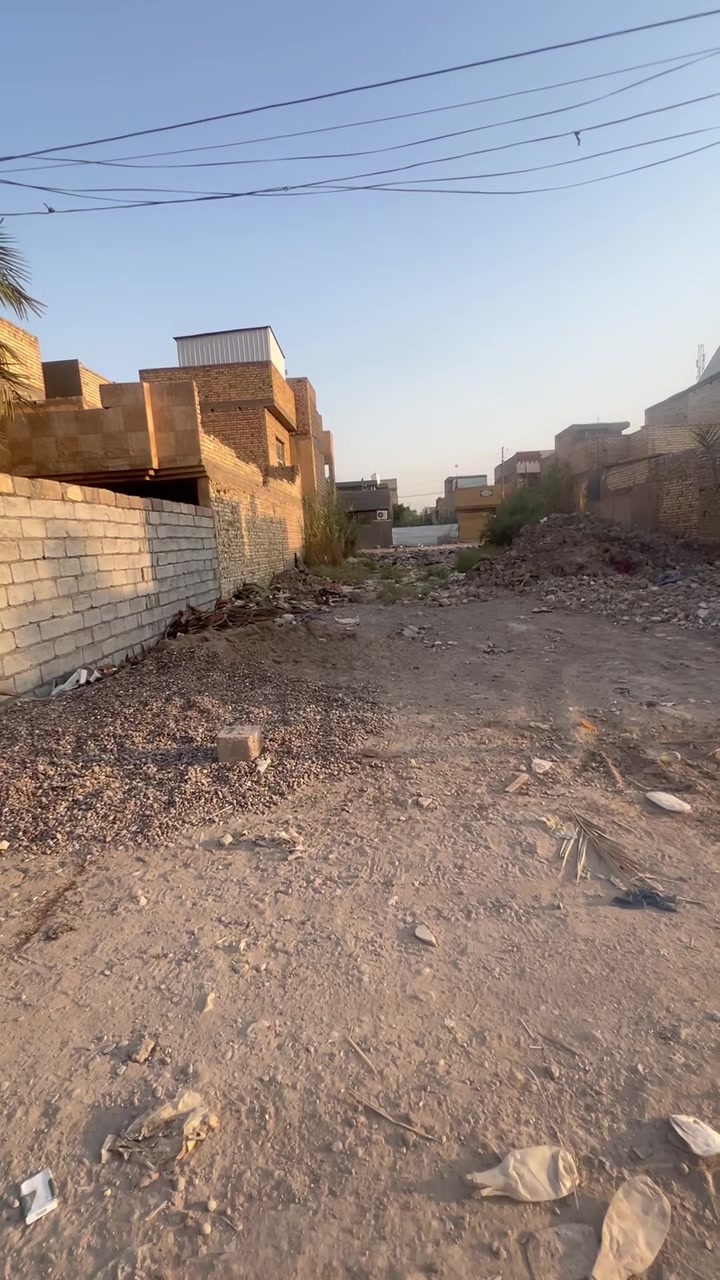 سلام عليكم قطعه 120 متر منطقت الاف نافذه عليه شارع التجاري مال الاف سعر خاص
***********
