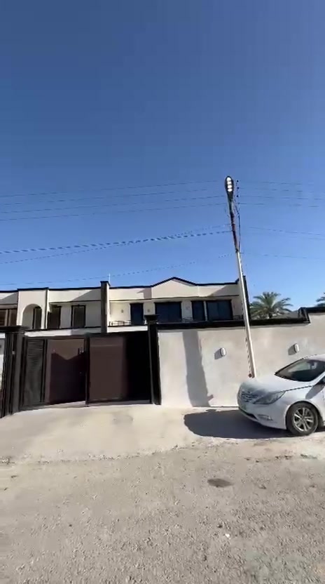 سلام عليكم الدار للبيع المساحه ٦٠٠ م
لاستفسار اسمع المقطع للخير

رقم ***********
