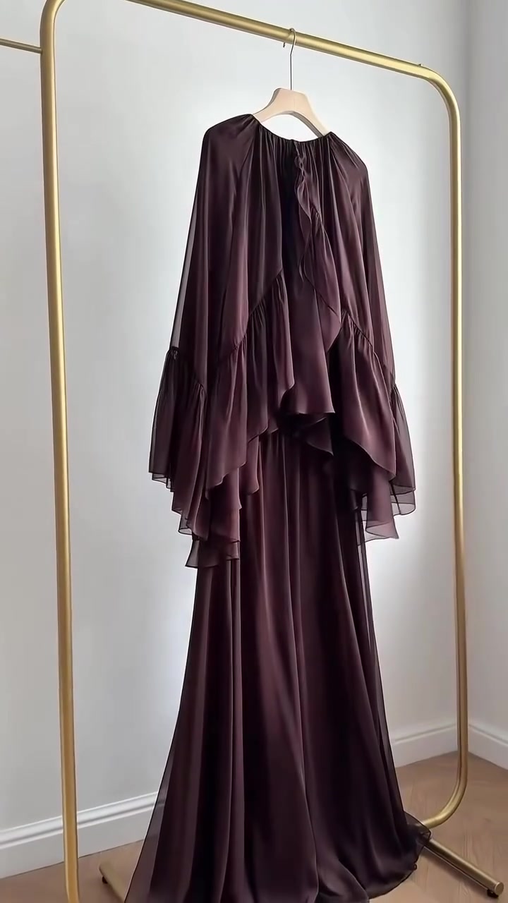 سوت شيفون قطعتين🎀
تنوره وبدي 
للحجز ***********
سعر ٣٣ الف 
القياسات 48/46/44/42/40/38/
لوك
