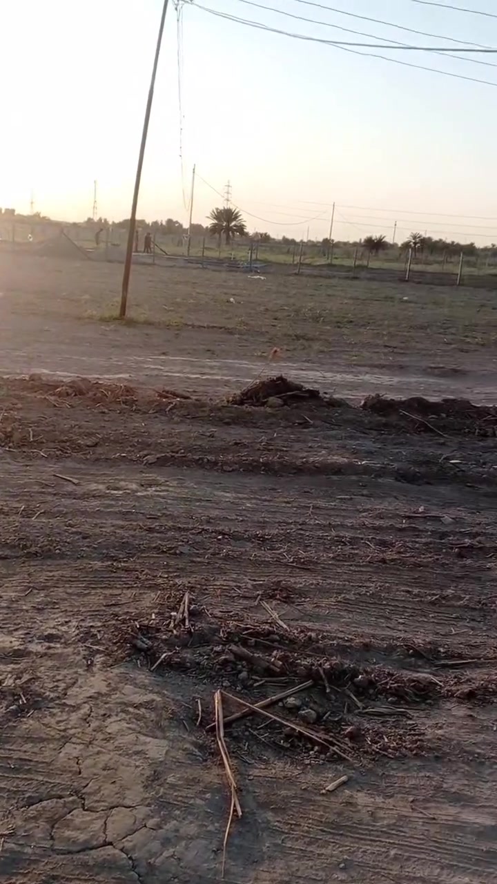 2دونم عبور الجسر الفرنسي قرب مشروع الماء ***********
