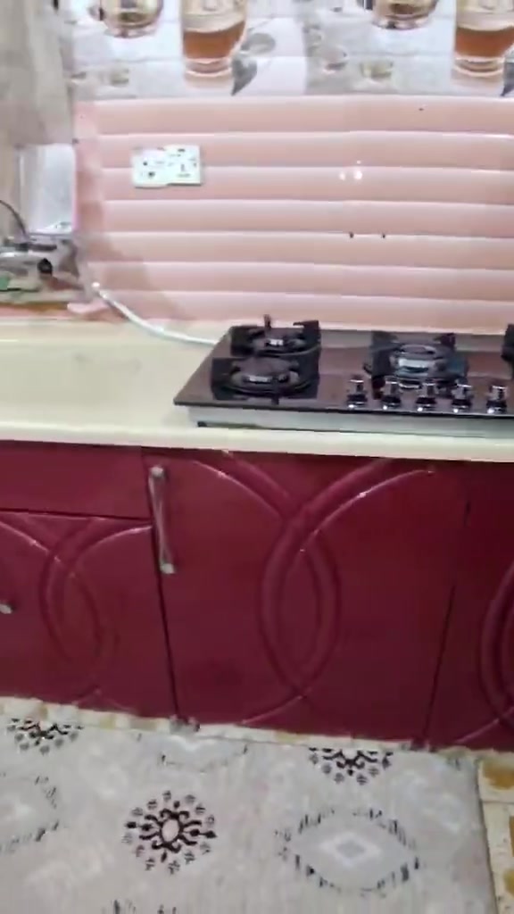سلام عليكم عندي كاونتر HDF الباب الأول سويته بسعر 7مليون قبل كم سنه قياسه 8 أمتار نظيف جداً اريد أبيعه بسبب أنتقال لبيت أصغر سعره 750 بي مجال بسيط
محافظة ميسان قطاع 30 شارع الاطباء 
للتواصل ع الرقم التالي ***********

