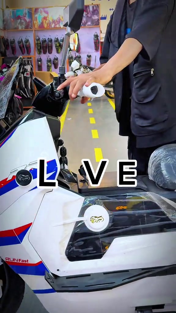 ليو برو 🔥❤️#bmw #دراجات #بطحات_العراق #bmwmotorsport للحجز والاستفسار، تواصلوا معنا عبر الأرقام التاليه • 📞 الرقم المختصر مبيعات الدراجات: 7732 • 🏍️ مبيعات الدراجات: *********** • 🏍️ مبيعات الدراجات: *********** • 🛠️ مبيعات الأدوات والكماليات: *********** 📍 فروعنا بانتظار زيارتكم: • 📍 الفرع الأول (ديالى): ديالى- تقاطع القدس - (شركة سيزر). • 📍 الفرع الثاني (بغداد): البلديات - مقابل جامع وحسينية سيد صلاح المكصوصي - 
