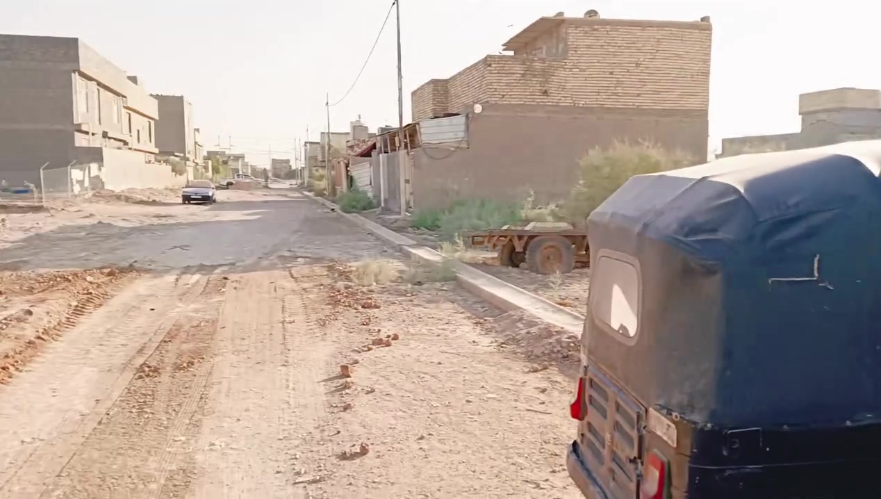 سلام عليكم بيت لالبيع مساحته 100مترر طابقين العنوان سبع اقصور شارع ابو علي يتوفر في جميع الخدمات وقريبٱ يتبلط الفرع سند 25زراعي السعرر60 وبي مجال رقم الهاتف ***********
