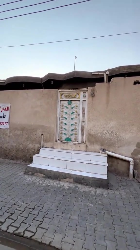 بيت للبيع في حي الصادق
براني + ٢ غرفة + مطابخ ٢ حار وبارد  المساحة ٢٥٠ متر مربع  ... بناء حديث طابوق وسقف مسلح... البراني والمطابخ كاملات الغرف والهول نواقص قليلة السعر  ٨٠ وبي مجال قليل الاتصال على الرقم 

*********** 

يوجد واتساب
