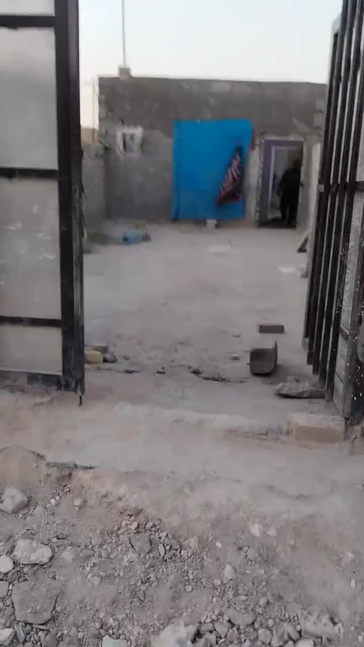 بيت لبيع مساحته 100 متر واجه 5 ونزال 20 سند زراعي 25
بي غرفه وصاله
شارعه 6متر
بيت نضيف
سعر 15وبي
مكان بابل الحمزه الغربي حي بابل
***********
