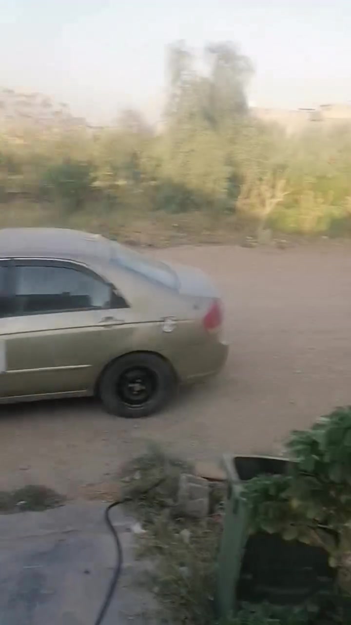 للبيع بيت طابو ملك صرف العنوان التحرير منطقه ضحايا الإرهاب قرب جامع عمر ابن العزيز المساحه ١٠٠م  واقع حال ١٣٠ م  بيت جديد المكان كلش حلو  تلفون *********** صاحب البيت
