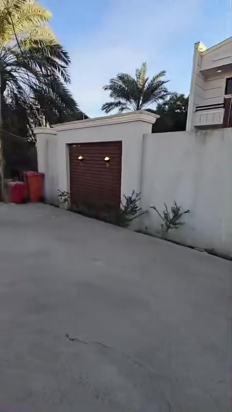 للبيع دار زراعي الدوره . مدخل البوعيثه بدايه الشارع العام بعد السيطره مقابل أسواق الورده.  فرع إفران الواحه.     مساحه 300 متر    10في30.   اتصال فقط.      ***********
