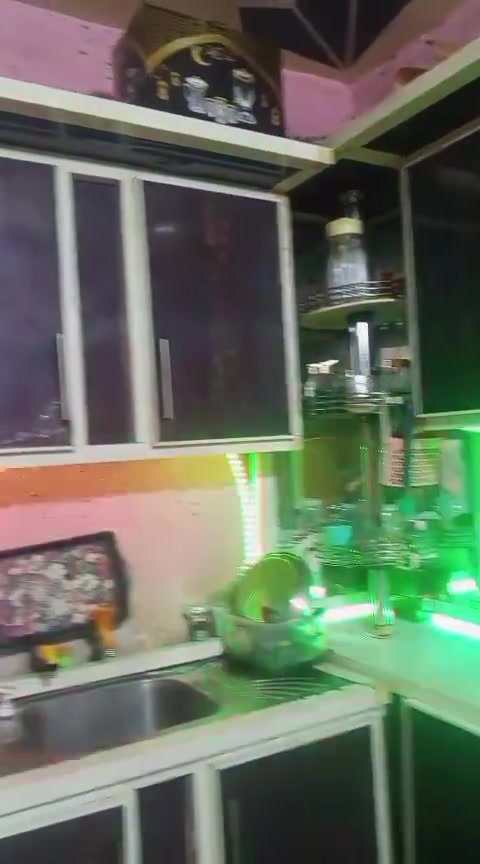 سلام عليكم كاونتر  تفصالالم اليوم لونه وردي بس حاطيله لاسق حفاضن عله لونه تفصال تكمه السعر 350بي مجال***********
