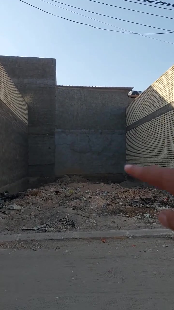 سلام عليكم 

قطعه ارض البيع المساحه ١٠٠ متر الوجه ٧ ونص 

عنوانه كربلاء البوبيات عمود ٧٨ قرب غسل النهرين 

نوع العقار طابو زراعي سند ٢٥ اقرار محكمه 

يتوفر حميع الخدمات شارع عرض ١٢ متر 

تبعد عن الامام الحسين ع ٤ كيلو 

سعر خاص 

الاستفسار الاتصال على الارقام التاليه 

***********

***********
