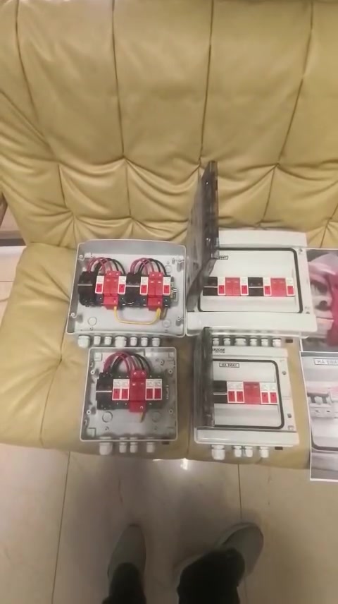 ⚡️بسم  الله الرحمن الرحيم  ⚡️
👌 لماذا  نركب حمايات على  الواح طاقه شمسية  صندوق حماية مجمع  اسلاك  الواح  الطاقة الشمسية واسمه بل انكليزي كومباينر 
🔥 يوجد للمنازل   و 📍 للمصانع و لل 📍مضخات الزراعية  
بغداد حي الجامعه مقابل مستشفى الكرخ الاهلي  *********** و *********** 
وتساب اتصال  الاسعار 
♦️حماية  spd من ارتفاع فولط 
♦️حمايه الفيوز  من الامبير العالي
♦️قواطع DC  حمايه من شورت  وحرارة 
♦️ip66  ضد  الماء والغبار  البورد 
جدا مهم هذه الحمايات الخاصه ب Dc مدخل الواح
وانتبه من المروج المرتزق يهمه جيبه  ميهمه سلامه  بيوتكم او  مضخاتكم زراعية
