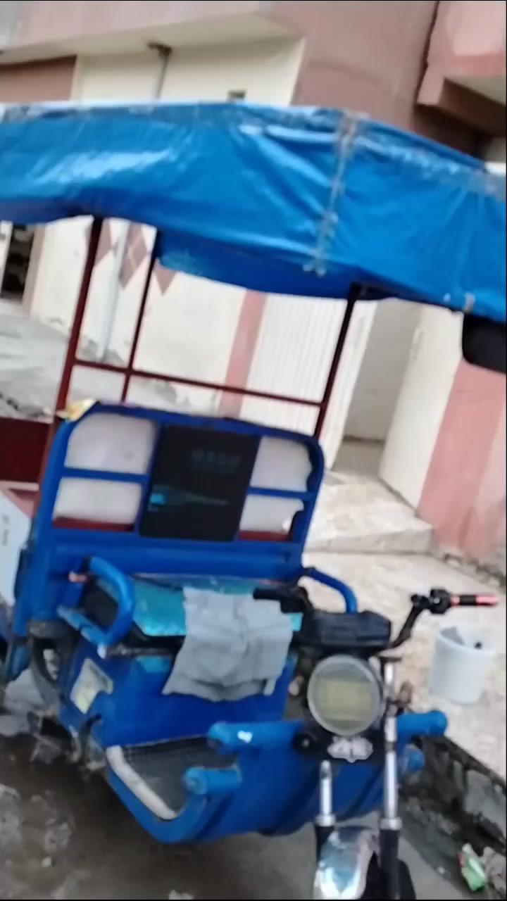ستوته شحن للبيع بطاريات 5 العنوان حي الوحدة السعر 700 وبي مجال الرقم ***********
