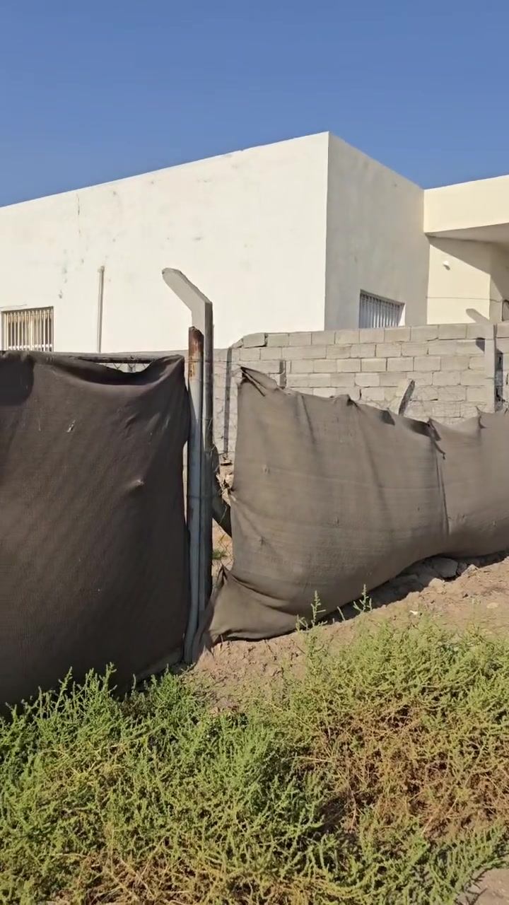قطعة أرض للبيع طابو زراعي سند ٢٥
المساحة ٨٠٠ متر حي بابل الزراعي 
داخل السياج الحجر مزرعة مؤيد عدنان 
الها طريقين من الطريق الحولي الجديد الرابط بطريق الحله 
وعلى حي بابل 
بيها brc وحابط حجر 
شارع ٨ متر كهرباء مي مولده 
تنباع نص منها ٤٠٠ 
للاستفسار الاتصال 
***********
