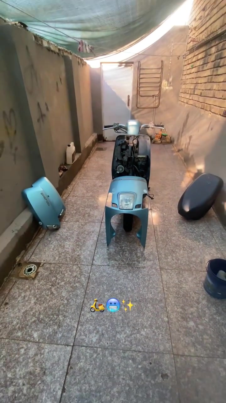السلام عليكم اعاده النشر بسببب الوعود الكاذبه دراجه ماكس بوليس مسطره نوزل كفاله للبيع نضيفه شوفت عينك تعال افحص وكلب وشوف بعينك السعر ٩٥٠وبيه مجال للشراي متوازي علا بيعته الرقم *********** العنوان ديوانيه حي العسكري قرب محطه الكفيل
