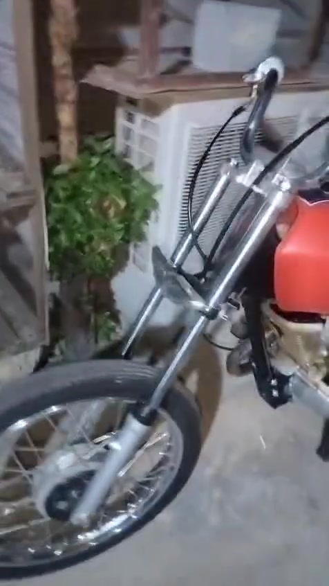 سيجي نامه ام الحربه ادوات المحرك قبل 3 اشهر ماخذه مامفتوحه دراجه جديده كلش سعر 450 مكاني القبله قرب البريد هذا رقمي ***********
