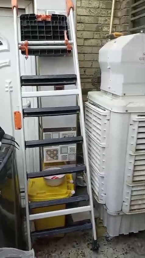🏠 بيت للبيع – 100 متر
📍 بغداد – السريدات القديمة، المربع الثاني، نهايت فرع شارع العبيد قرب مولده ابو روان 

✨ يحتوي على: • طابق واحد 
•مدخلين 
•ستقبل 
•حولي جبير 
•غرفه نوم 
•حمام داخلي 
•حمام خارجي 
•بيت جاهز للسكن 
•بناء حديث 
• منطقه 
•كامل الخدمات 
•ماء •مجاري • تبليط 
•نقص الواجها فقط 
•السعر 73 وبي مجال

📞 للاستفسار والتفاصيل: واتساب ***********

