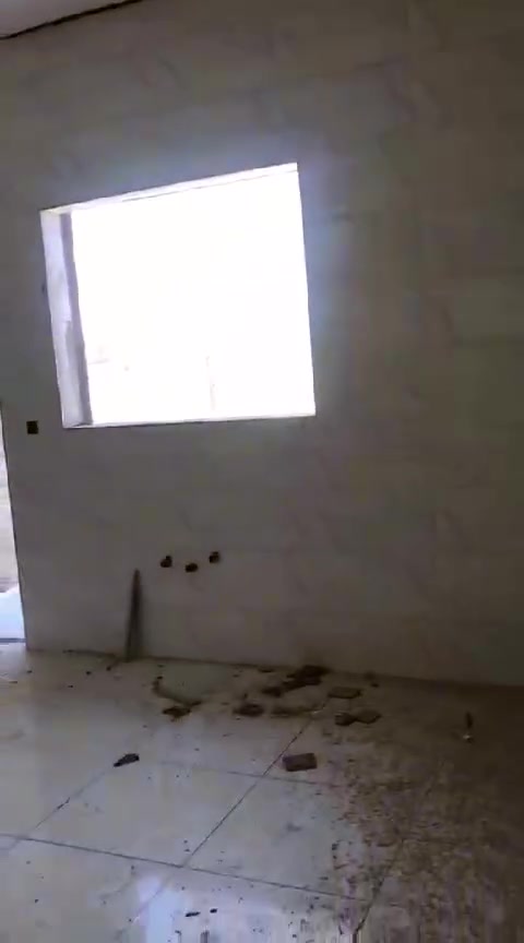 سلام عليكم
بيت للبيع في مجمع زهور الفلوجه الاول 
🔻بداية سيطرة الموظفين ومجاور جامعة السراج الاهلية
📍المساحه 250 م 
بناء  طابق واحد
📍2غرف نوم وحده منها سويت 
📍3حمامات وكراج وحديقه واستقبال وصاله 
  📍شارع  ( 40 ) 
 التسليم قريباً
السعر135مليون
للاستفسار التصال على الرقام
***********
***********واتساب
